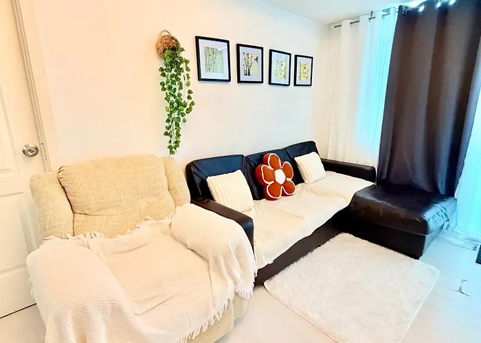 Aparthotel Azure Staycation Deluxe Unit 1615 Manila