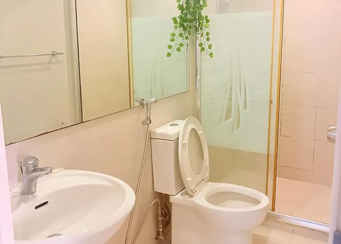 Azure Staycation Deluxe Unit 1615 Manila
